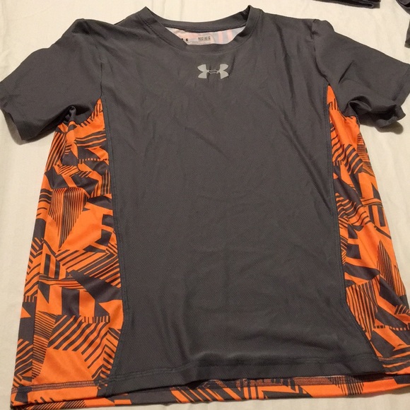 Bundle of 3 Under Armour Shirts - Picture 2 of 3